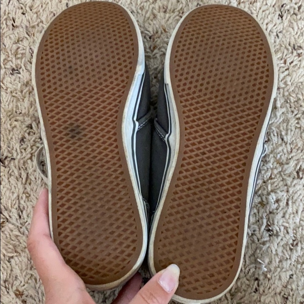 Shoes - Picture 3 of 4